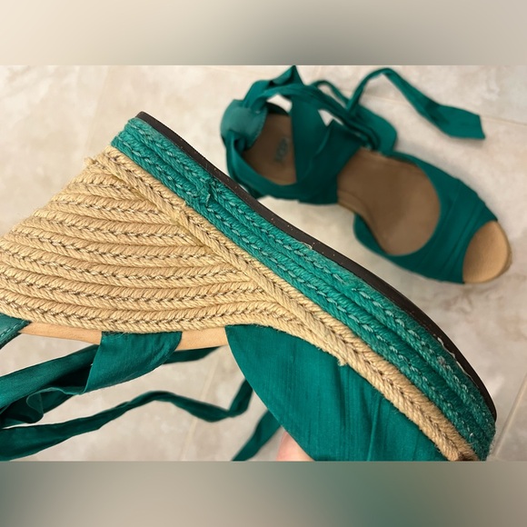 UGG Women’s Luciana wedge sandals style: 1002916 - Picture 11 of 14